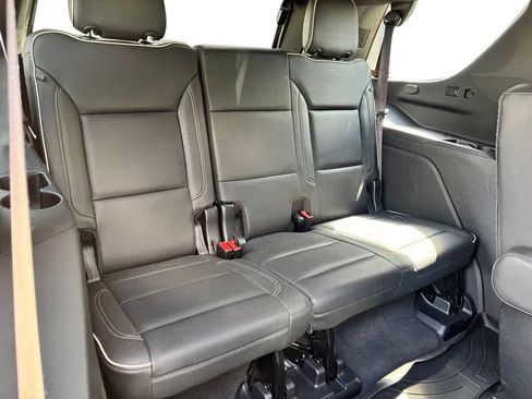 Used 2021 Chevrolet Tahoe Premier w/ Premium Package AWD/4WD image 38