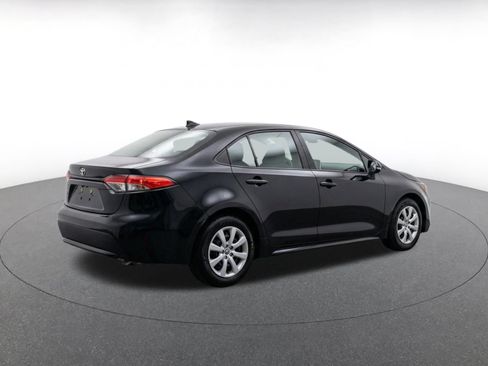 Used 2025 Toyota Corolla LE FWD image 9