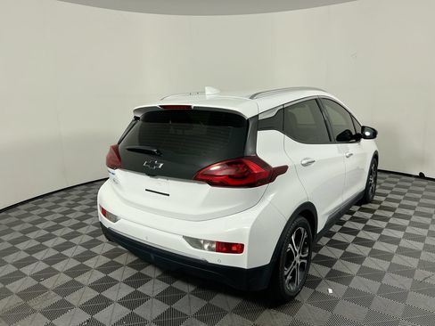 Used 2020 Chevrolet Bolt Premier w/ Infotainment Package FWD image 3