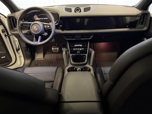 New 2026 Porsche Cayenne GTS image 17