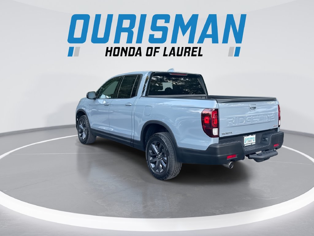 Used 2024 Honda Ridgeline Sport image 6