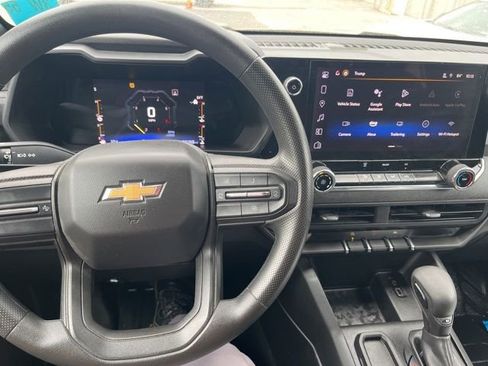 Used 2023 Chevrolet Colorado W/T RWD image 6