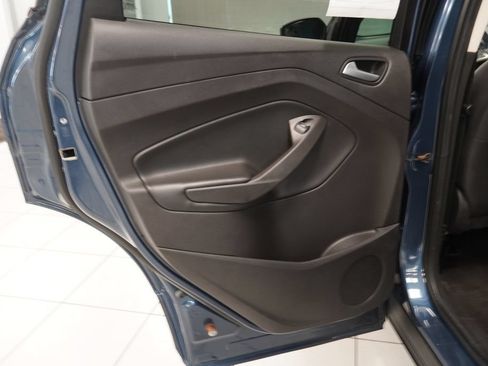 Used 2018 Ford Escape SE w/ SE Sport Appearance Package AWD/4WD image 25