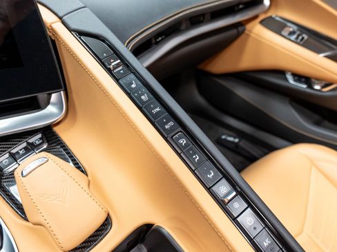 Used 2023 Chevrolet Corvette Stingray Preferred Conv w/ Z51 Performance Package RWD image 67