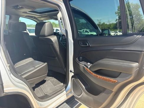 Used 2020 Chevrolet Tahoe Premier w/ Premier 6.2L Value Package AWD/4WD image 40