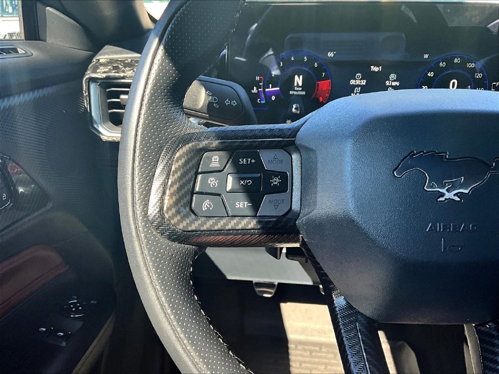 Used 2025 Ford Mustang GT Premium RWD image 13