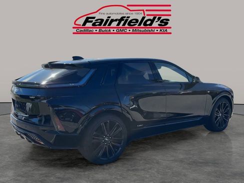 New 2026 Cadillac Lyriq V AWD/4WD image 5