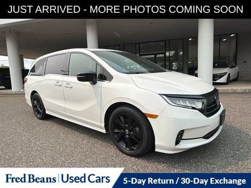 Used 2023 Honda Odyssey Sport image 1
