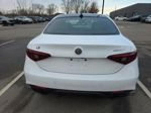 Used 2023 Alfa Romeo Giulia Veloce image 4