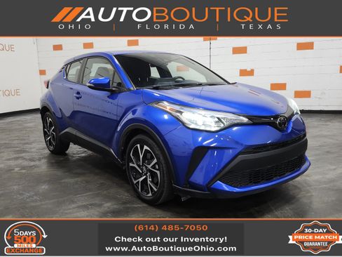 Used 2022 Toyota C-HR XLE image 1