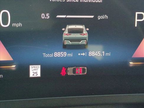 Certified 2025 BMW X2 xDrive28i w/ Technology Package AWD/4WD image 11