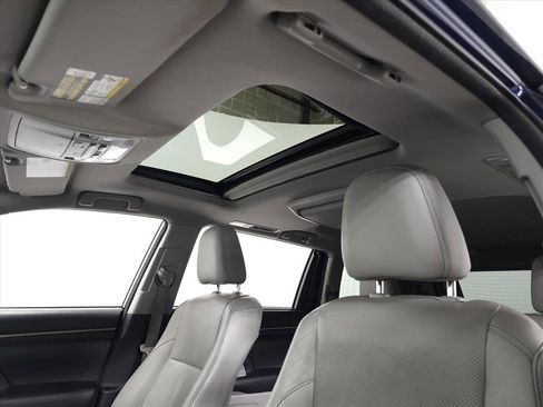 Used 2015 Toyota Highlander Limited image 16