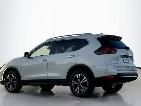 Used 2019 Nissan Rogue SV w/ Premium Package image 14