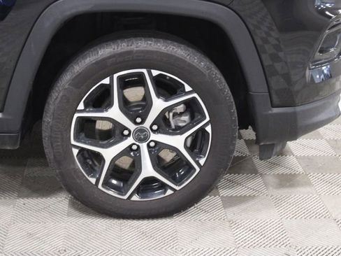 Used 2025 Jeep Compass Limited image 44