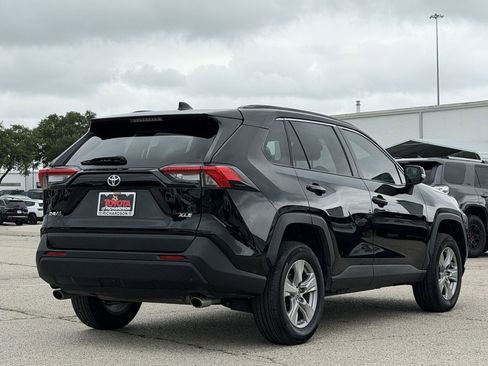 Used 2025 Toyota RAV4 XLE image 4