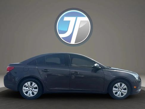 Used 2014 Chevrolet Cruze LS FWD image 7