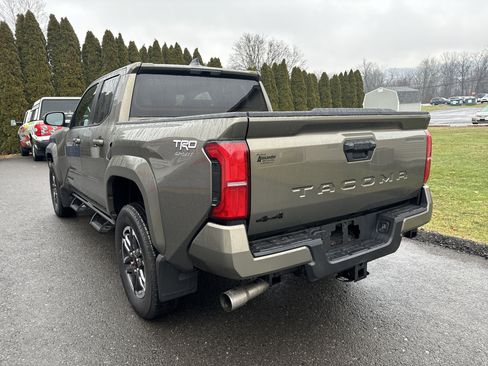 Certified 2025 Toyota Tacoma TRD Sport image 7