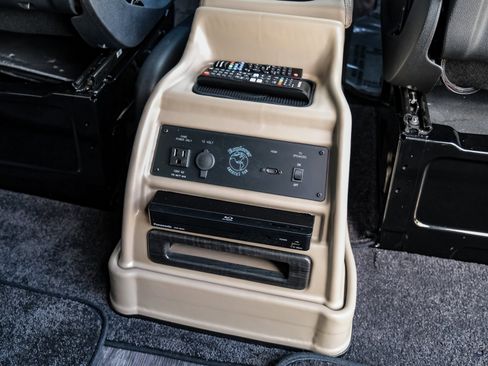 Used 2025 Mercedes-Benz Sprinter 2500 image 60