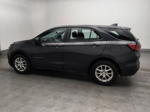 Used 2022 Chevrolet Equinox LS AWD/4WD image 2
