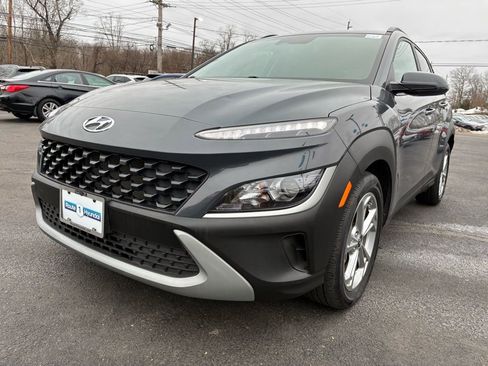 Used 2023 Hyundai Kona SEL w/ Convenience Package image 3