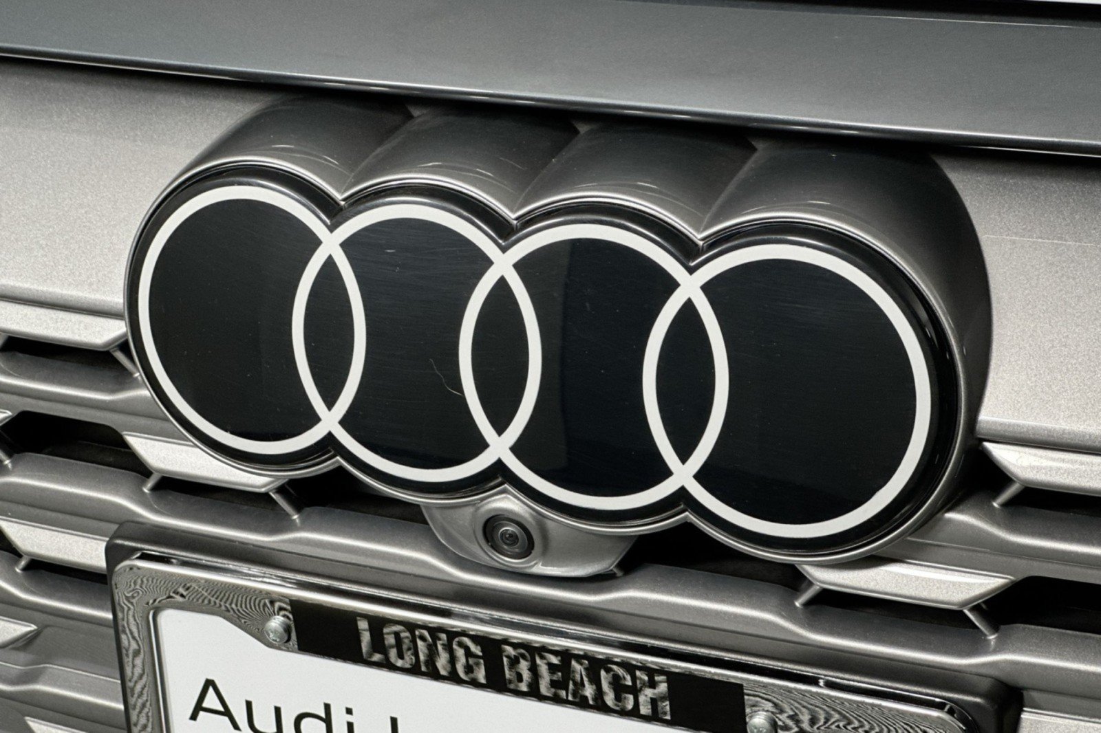 Used 2024 Audi Q8 e-tron Premium Plus AWD/4WD image 15