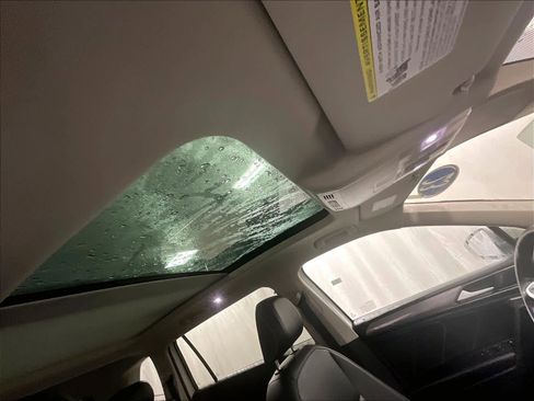 Used 2023 Volkswagen Tiguan SE image 22