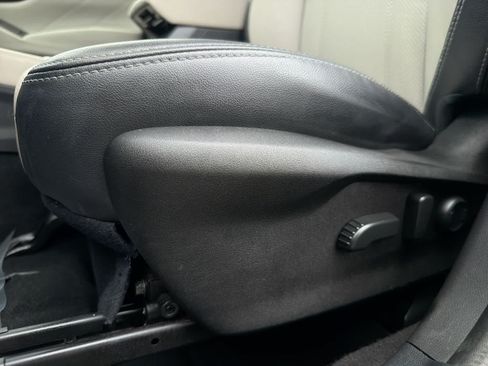 Used 2019 Subaru Forester Limited AWD/4WD image 18