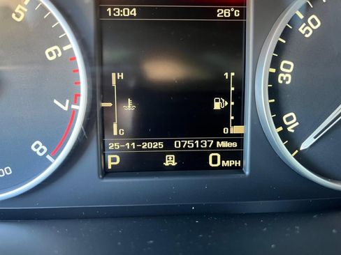 Used 2015 Land Rover LR4 HSE image 13