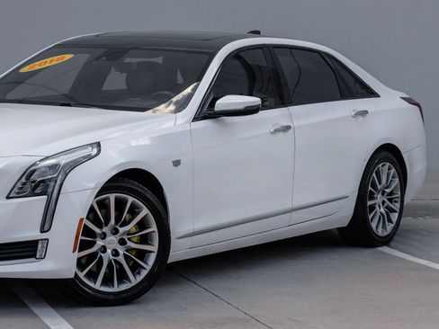 Used 2018 Cadillac CT6 Luxury AWD/4WD image 9