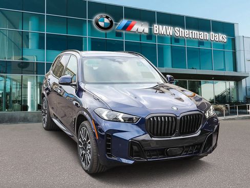 Used 2026 BMW X5 sDrive40i w/ M Sport Package RWD image 3