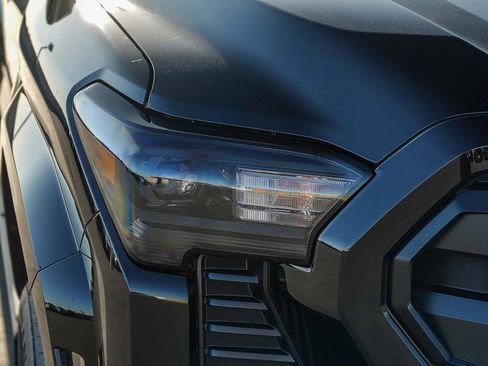 New 2026 Toyota Tacoma SR5 image 9