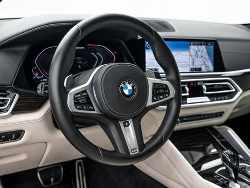 Used 2020 BMW X6 M50i w/ Luxury Seating Package AWD/4WD image 9