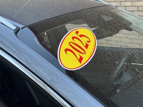 Used 2025 Nissan Kicks SR image 7