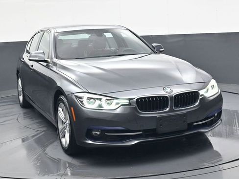 Used 2018 BMW 330i xDrive Sedan w/ Convenience Package AWD/4WD image 11