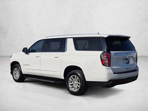 Used 2023 Chevrolet Suburban LT image 8