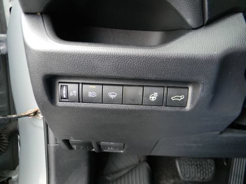 Used 2021 Toyota RAV4 XLE Premium AWD/4WD image 15