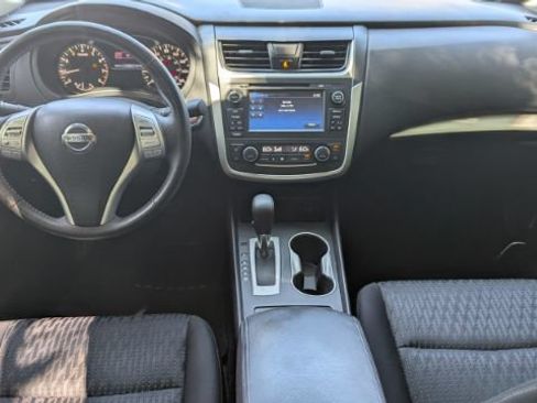 Used 2017 Nissan Altima 2.5 SV w/ Convenience Package FWD image 23