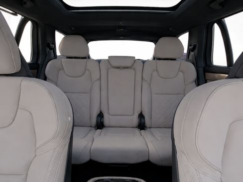 Certified 2026 Volvo XC90 T8 Plus w/ Protection Package Premier AWD/4WD image 17