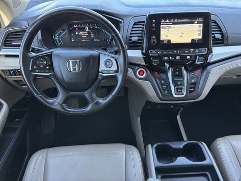 Used 2020 Honda Odyssey EX-L image 3