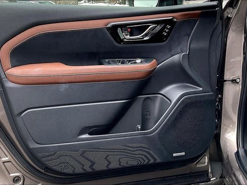 Certified 2025 Subaru Forester Touring image 20