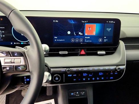 Used 2025 Hyundai Ioniq 5 SEL RWD image 15