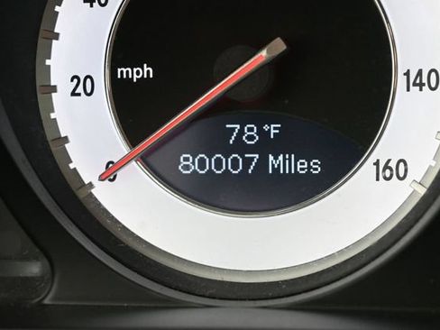 Used 2009 Mercedes-Benz SL 550 w/ Premium I Pkg image 32