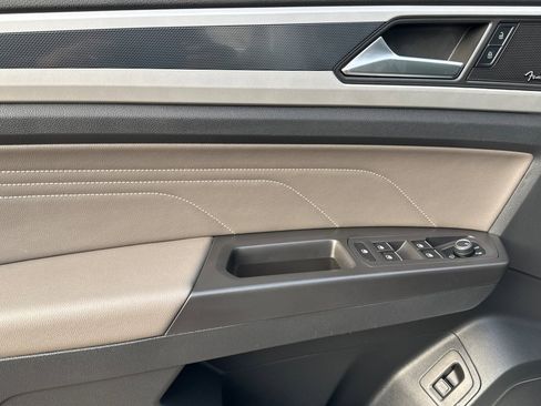 Used 2023 Volkswagen Atlas SEL Premium image 11