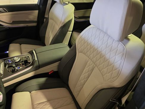 New 2026 BMW ALPINA XB7 AWD/4WD image 9