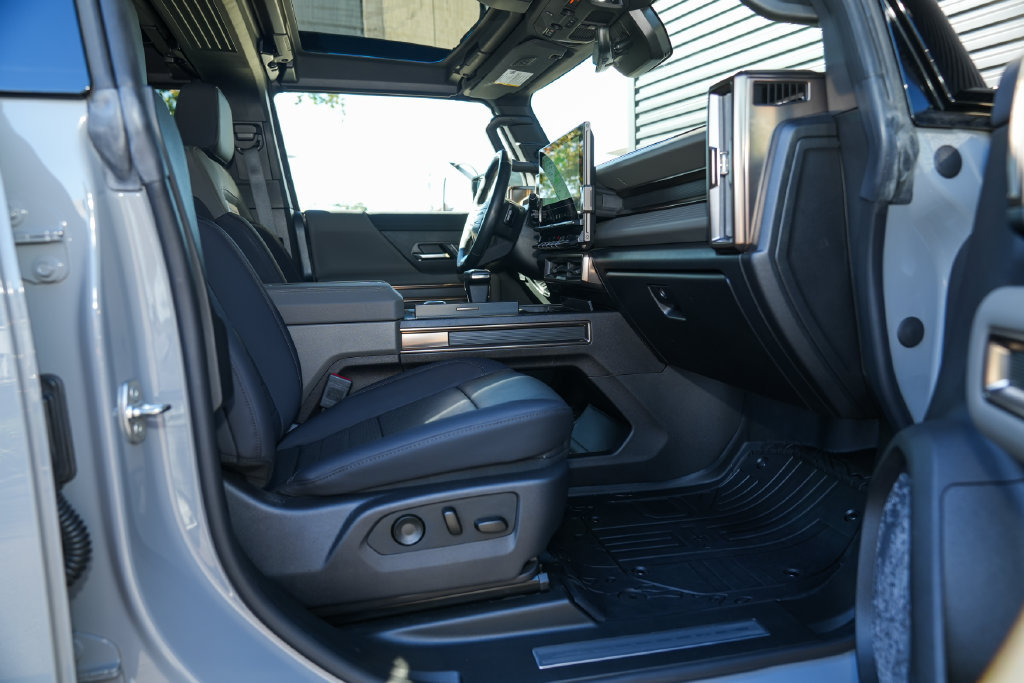 Used 2025 GMC Hummer EV 3X AWD/4WD image 34