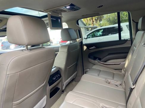 Used 2017 Chevrolet Suburban LT w/ LT Signature Package image 13