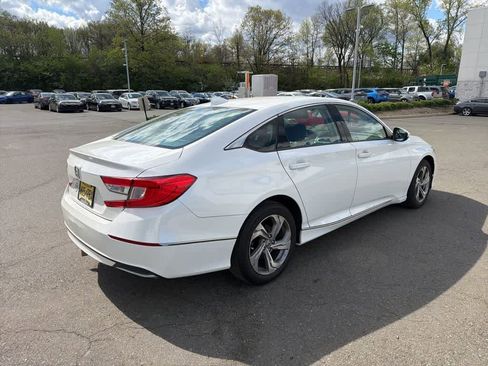 Used 2019 Honda Accord EX image 10