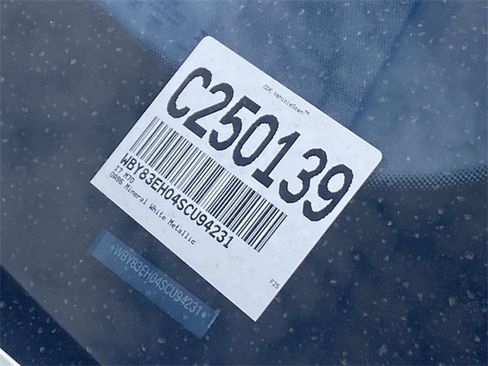 New 2025 BMW i7 M70 image 23