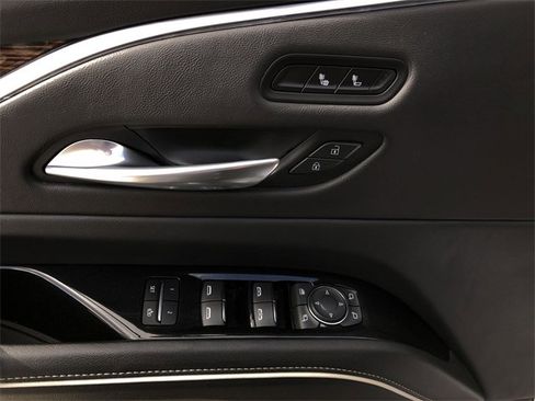 Used 2023 Cadillac Escalade ESV Luxury image 21