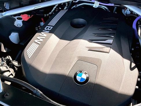 Used 2024 BMW X7 xDrive40i image 32